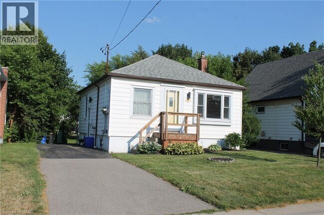 Photo du bâtiment - 191 E 25th St