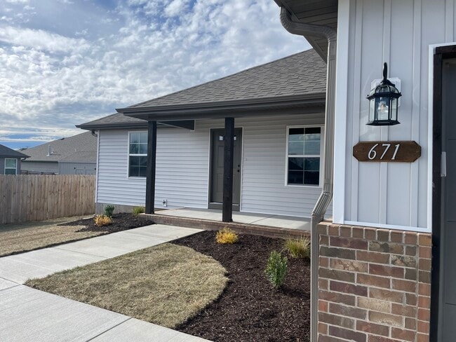 Foto del edificio - 671 N Jozlynn Ave
