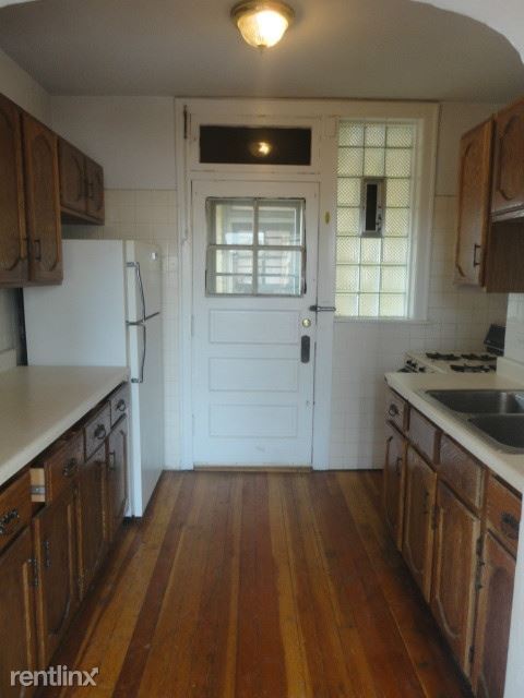 Foto del edificio - 2542 W Summerdale Ave