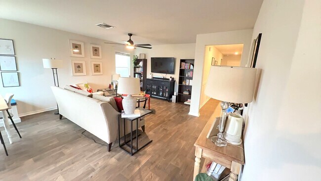 Building Photo - 9930 Spotted Rose