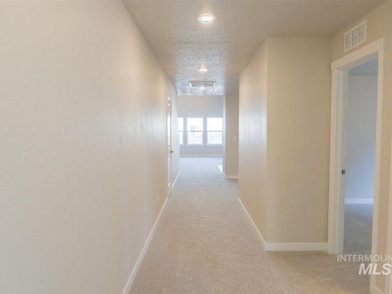 Foto del edificio - 1090 East Brush Creek St