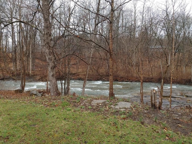 Building Photo - 8 Freehold Mills Dr