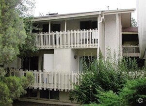 Building Photo - 2707 Valmont Rd
