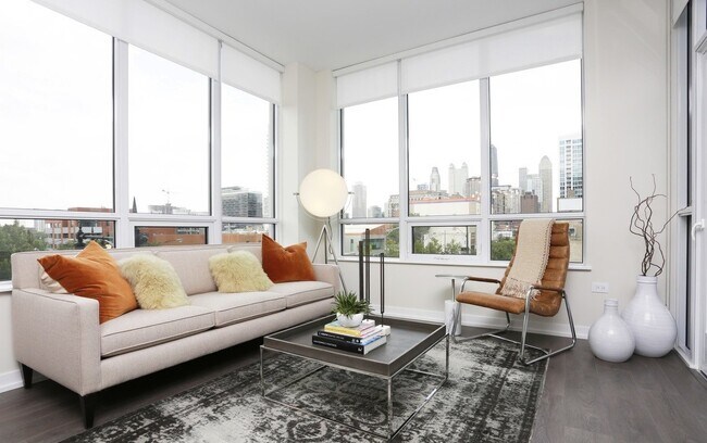 Foto del edificio - 738 N Hudson Ave
