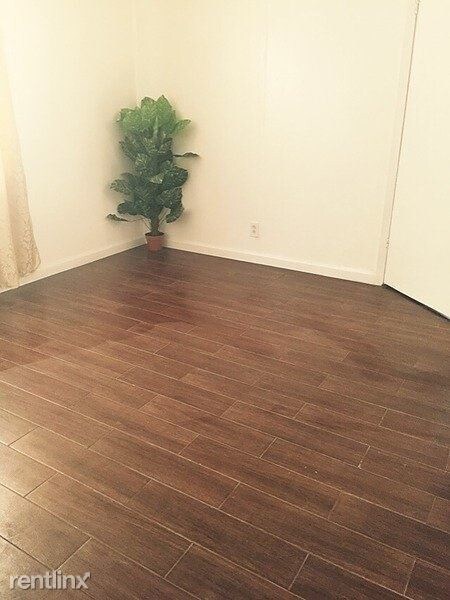Foto principal - 3016 Blodgett St