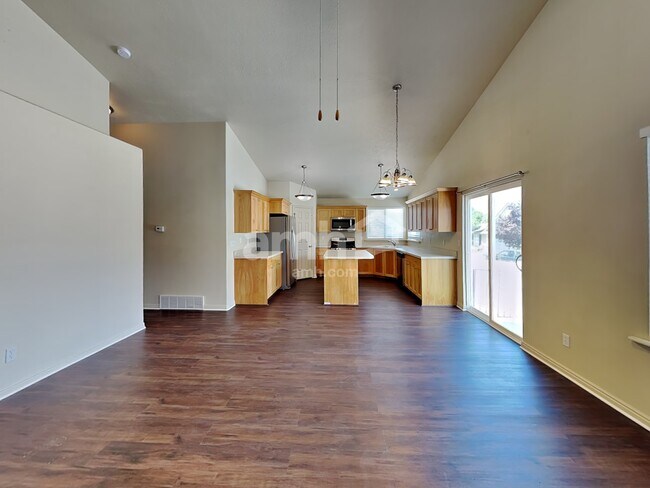 Building Photo - 4209 N Bay Circle