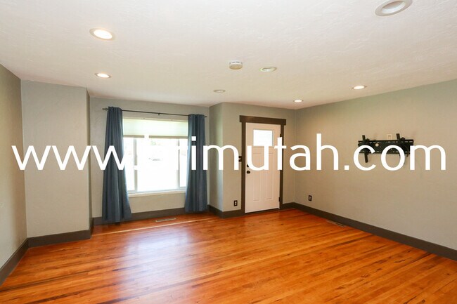 Foto del edificio - 5970 Belview Ave