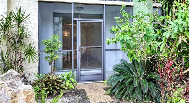 Foto del edificio - 5300 NE 24th Terrace