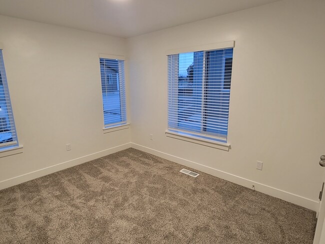 Building Photo - 3139 S 350 W