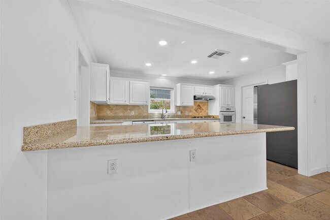 Foto del edificio - 10218 Oak Point Dr