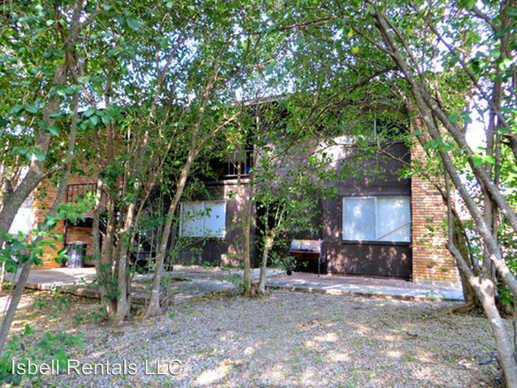 Primary Photo - 206 W Mockingbird Ln