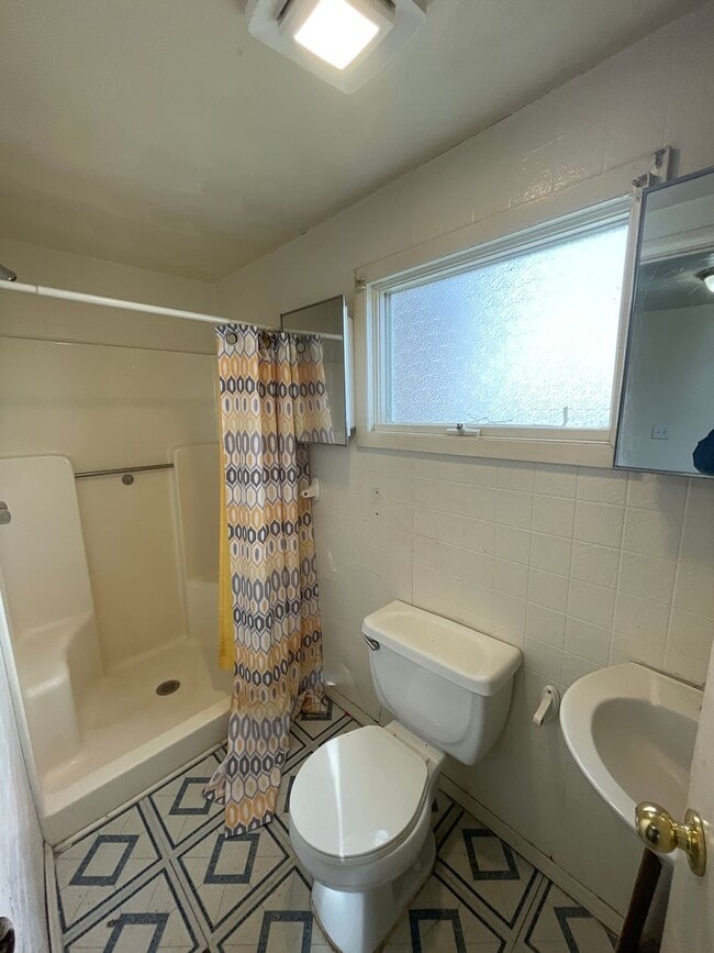 Building Photo - 369 Stambaugh Ave