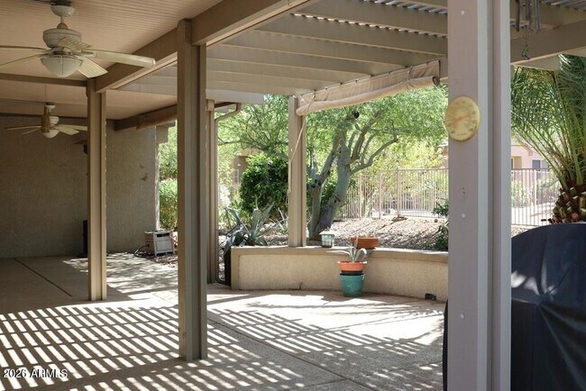 Foto del edificio - 20530 N Saratoga Way