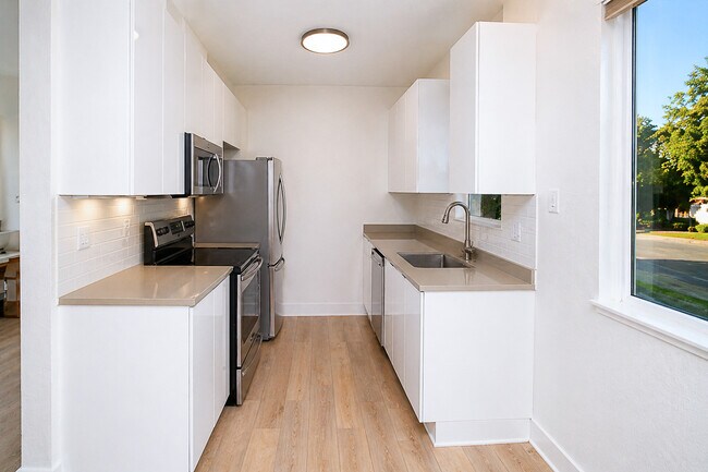 Foto del edificio - 151 Shoreline Ct