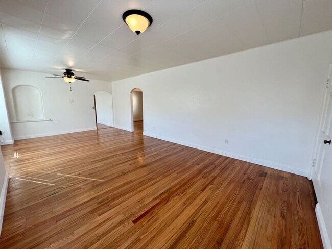 Foto del edificio - 1237 Hayes Ave
