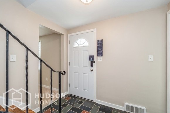 Building Photo - AVAILABLE NOW - 4371 Kilbert Drive, Alliso...