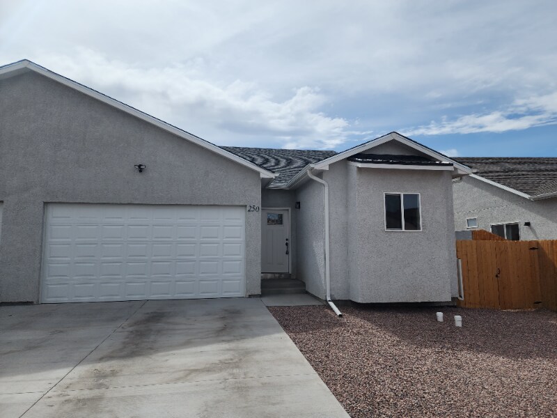 250 W Elbow Dr, Pueblo West, CO 81007 House Rental in Pueblo West, CO