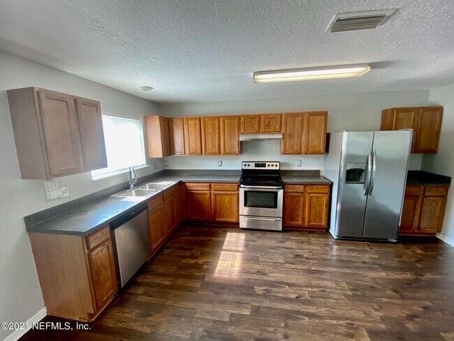 Foto del edificio - 7147 Newman Lake Ct