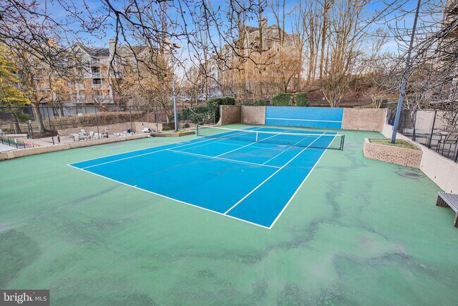 Foto del edificio - 5500 Holmes Run Pkwy