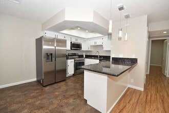 Building Photo - 2717 Otter Creek Ct