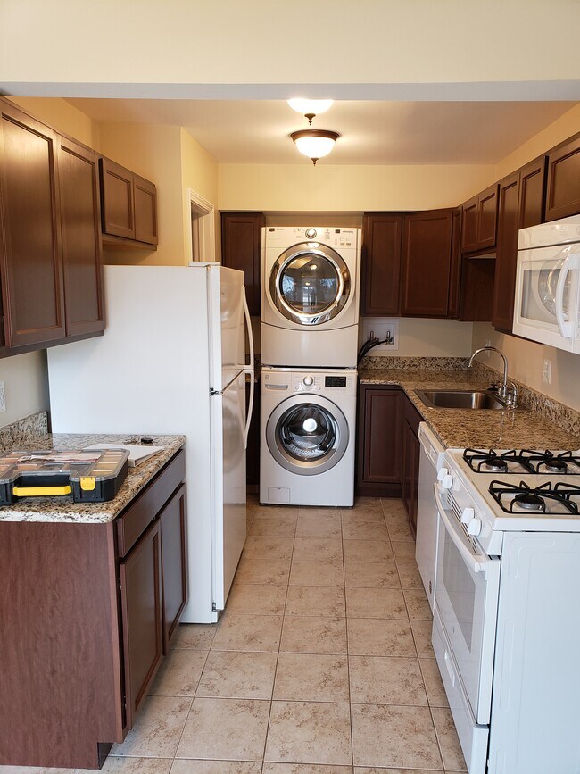 Kitchen - 41207 S Woodbury Green Dr
