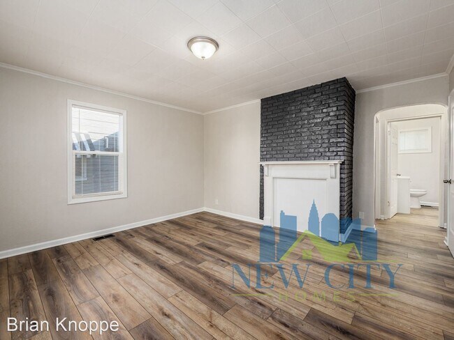 Building Photo - 2 br, 1 bath House - 594 Whitethorne Ave