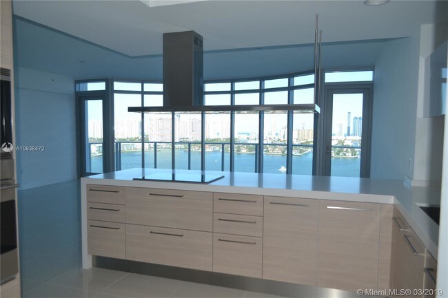 Foto del edificio - 17111 Biscayne Blvd
