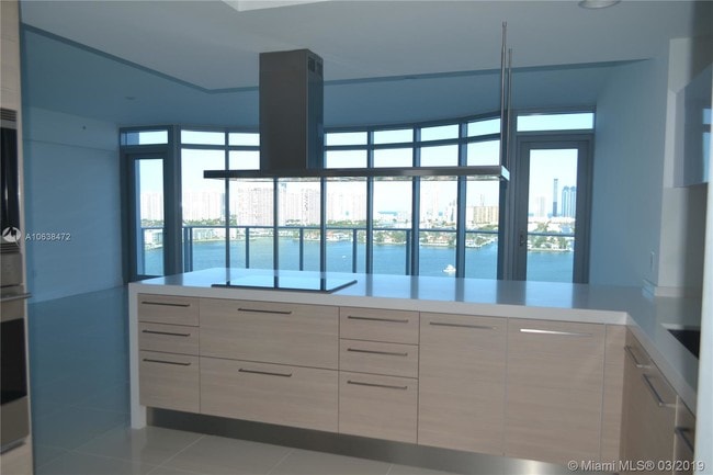Building Photo - 17111 Biscayne Blvd