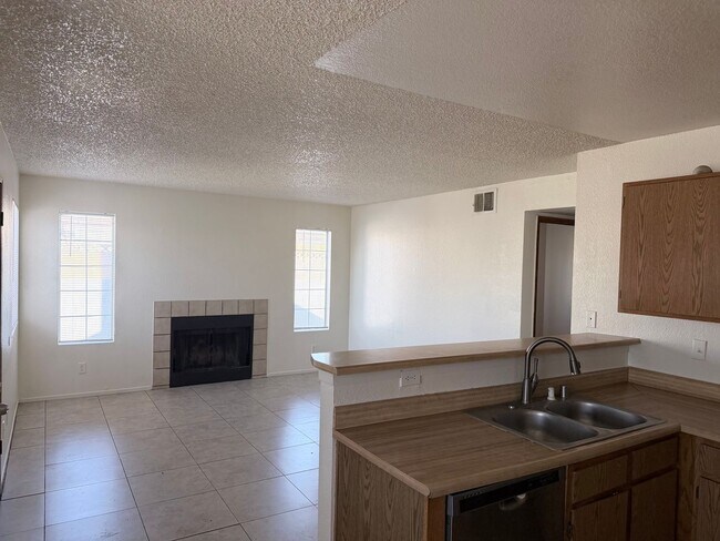 Building Photo - 4160 E Tonopah Ave