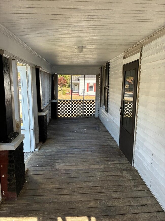 Building Photo - 1301 Branch St