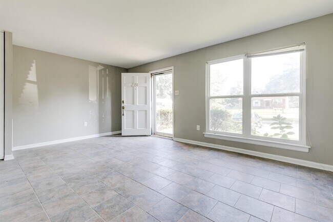 Photo - 2151 Binford Ln Townhome
