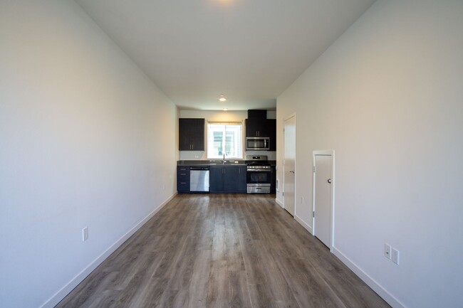 Building Photo - St. Johns-Sleek Modern Townhouse Ready Mid...