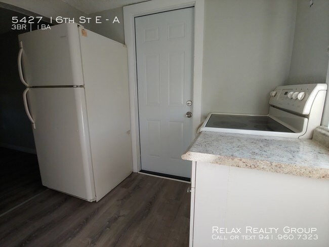 Building Photo - 5427 16th St E