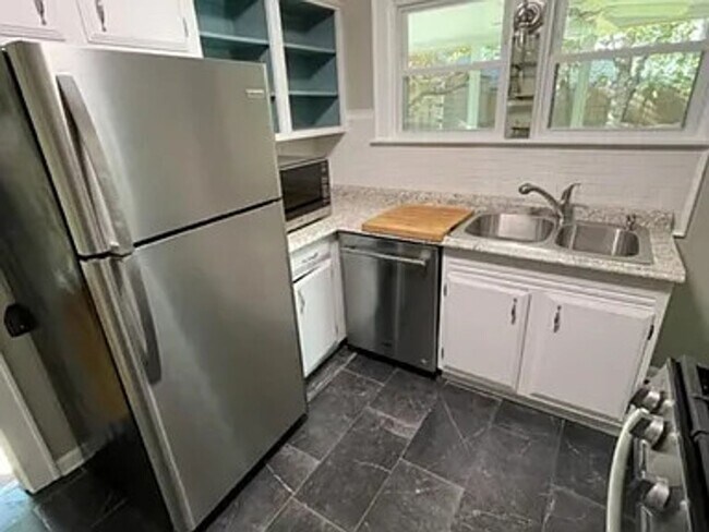 Foto del edificio - Knoxville 37917 - 2 bedroom 2 bath - call ...