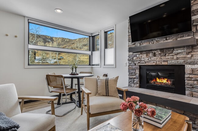 Foto del edificio - 135 Carriage Way