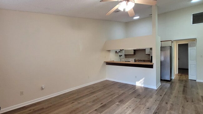 Foto del edificio - 2311 Sandpiper St