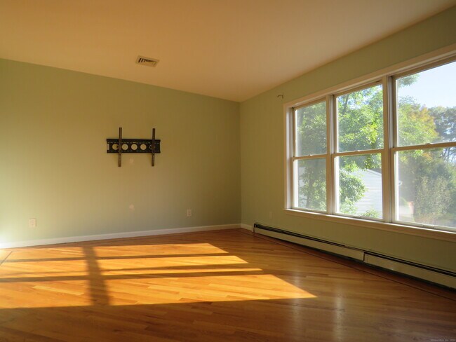 Foto del edificio - 15 Hayestown Heights