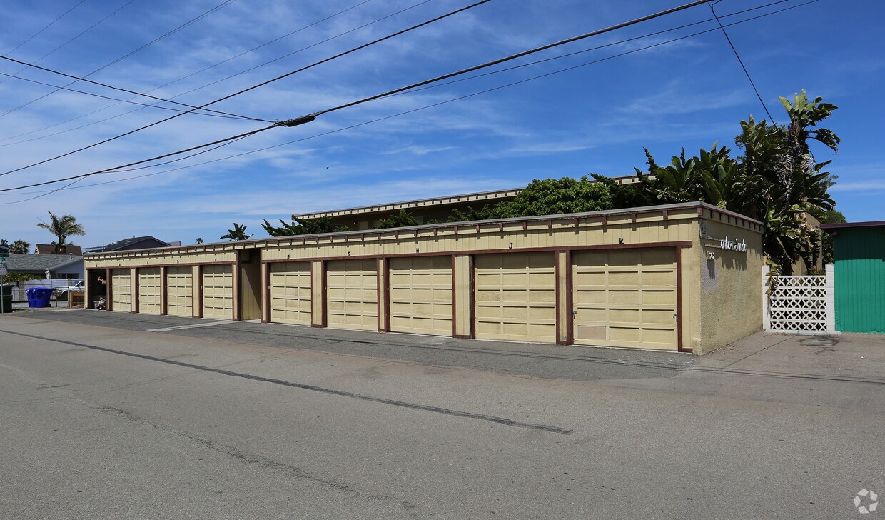 Building Photo - Harbor Sands Apartments