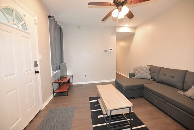 Foto del edificio - 912 Charlotte St