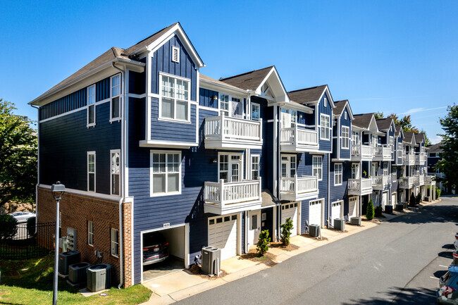 Building Photo - Walnut Hill Condominiums