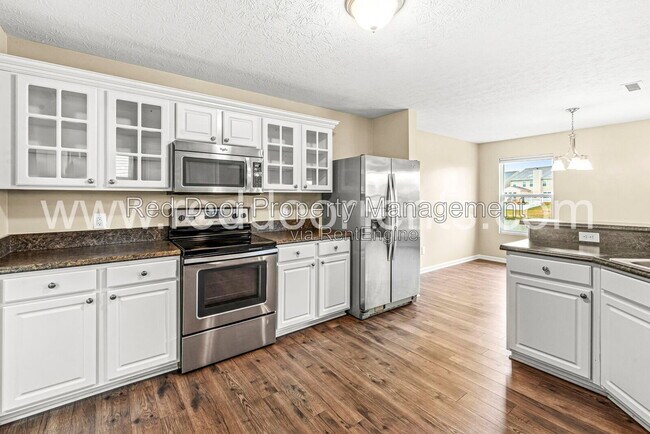 Foto del edificio - 6114 Pebblebrooke Rd