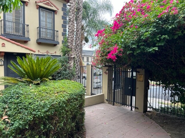 Building entrance - 1626 N Serrano Ave