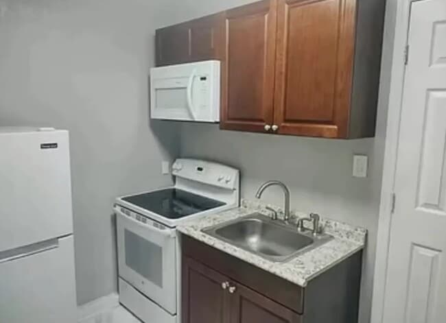 Building Photo - 1275 NW 58th Ave