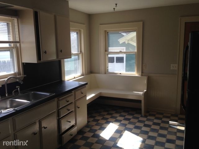Building Photo - 3 br, 1.5 bath House - 171 Princetown Rd
