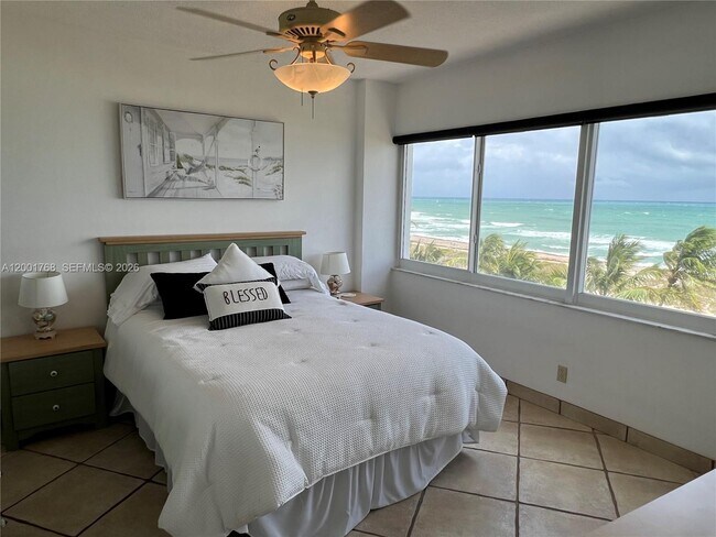 Foto del edificio - 710 N Ocean Blvd