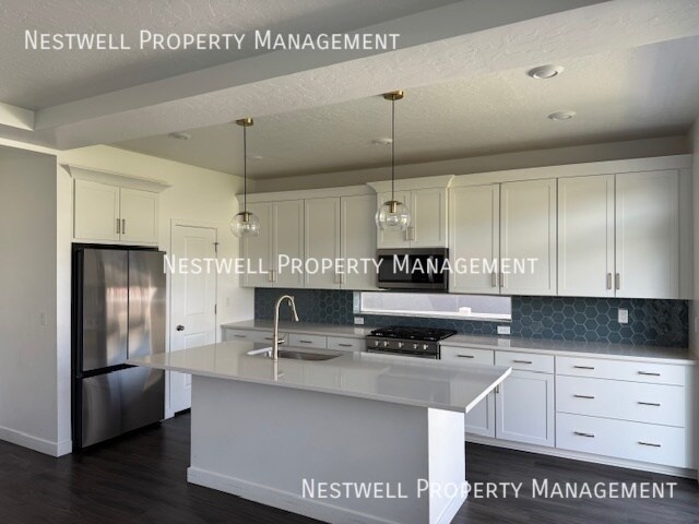 Building Photo - 42 E Meandering Way