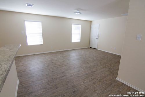 Building Photo - 10330 Clearwater Way, San Antonio, TX 7822...