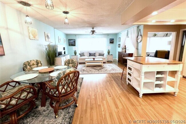 Foto del edificio - 1800 SE St Lucie Blvd