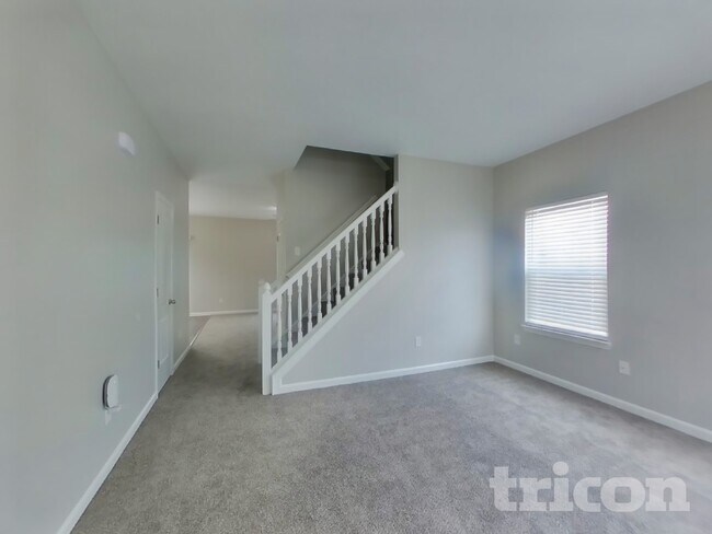 Foto del edificio - 6250 Emerald Field Way
