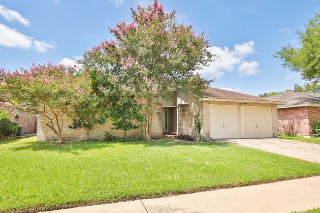 Foto del edificio - 7319 Dew Mist Ln